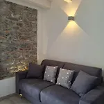 Casa Isabel * モネーリア